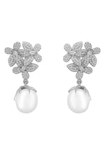 Flowers Pearl Earrings Silver White